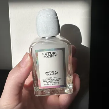 I Tried a “Fragrance Primer” to See If It Actually Makes My Perfume Last Longer